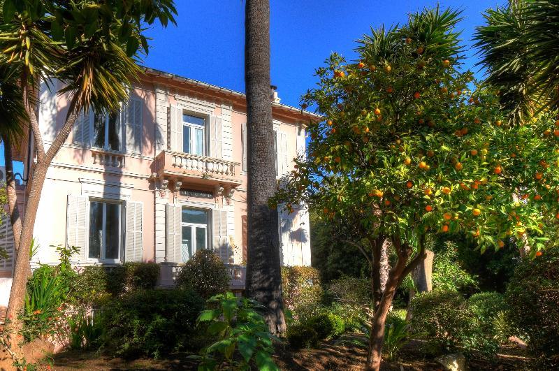 Villa Claudia Hotel Cannes Centre - Parking Exterior foto