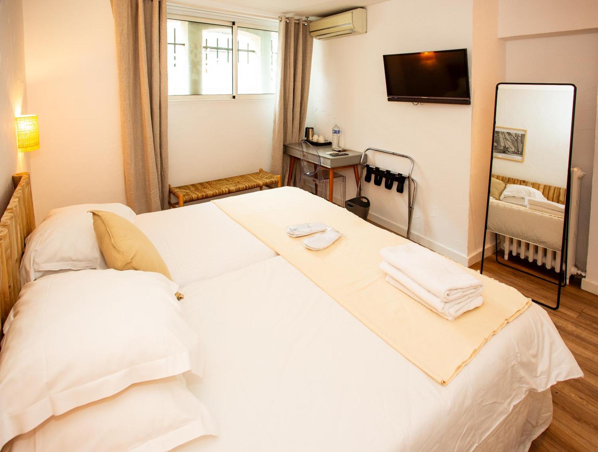 Villa Claudia Hotel Cannes Centre - Parking Exterior foto
